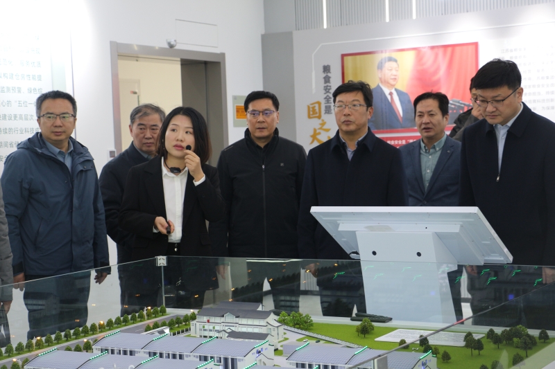 省糧食和物資儲備局黨組理論學習中心組召開學習會并開展現場研學活動